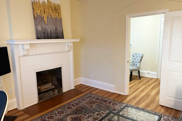 514 Walnut Ave. #1 – 2 Bedroom Apartment In-Unit Laundry All Utilities, WiFi, Furnishings, A/C Included