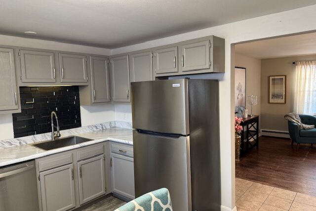 105 N. Willow St. #8 – 2 Bedroom Apartment Includes Heat and Hot Water, WiFi, Furnishings, Laundry